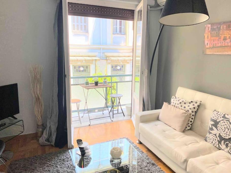 2Bdr Olympianzeus Apt With Netflix Афины Экстерьер фото